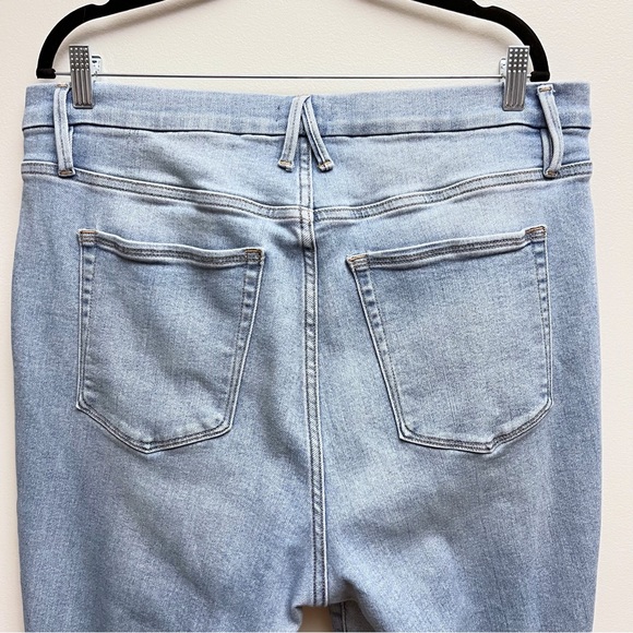 Good American Good Legs Light Wash Distressed Cropped Skinny Jeans Size 18 - Picture 6 of 9